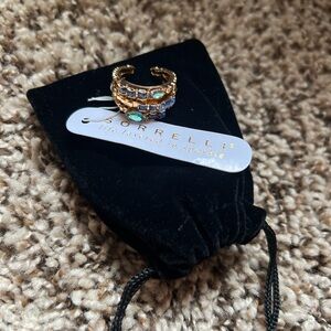 Sorrelli sweet sapphire triple stacked crystal ring!🩵